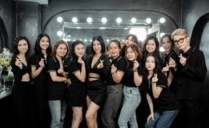 Lớp học làm tóc cô dâu chuyên nghiệp tại Vanmiu Beauty